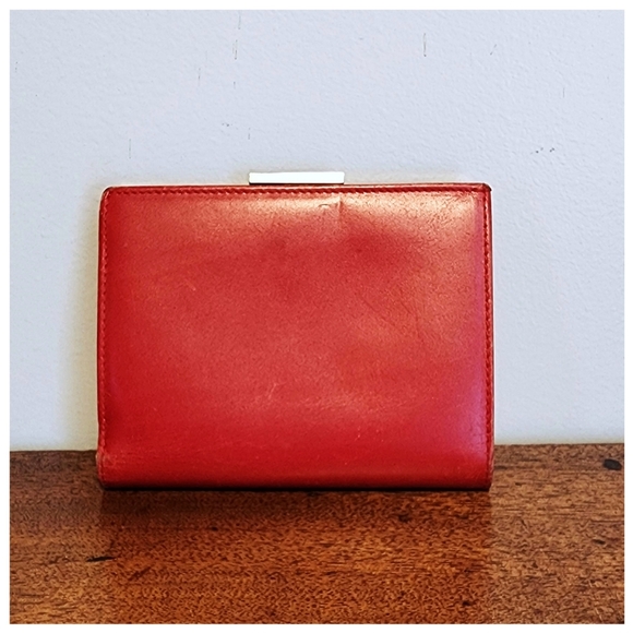 Vintage Coach Red Leather Wallet with Clasp Closure - Picture 2 of 4